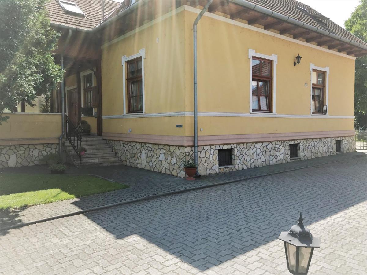 Szent Istvan Fogado Hotel Nagymaros Zewnętrze zdjęcie
