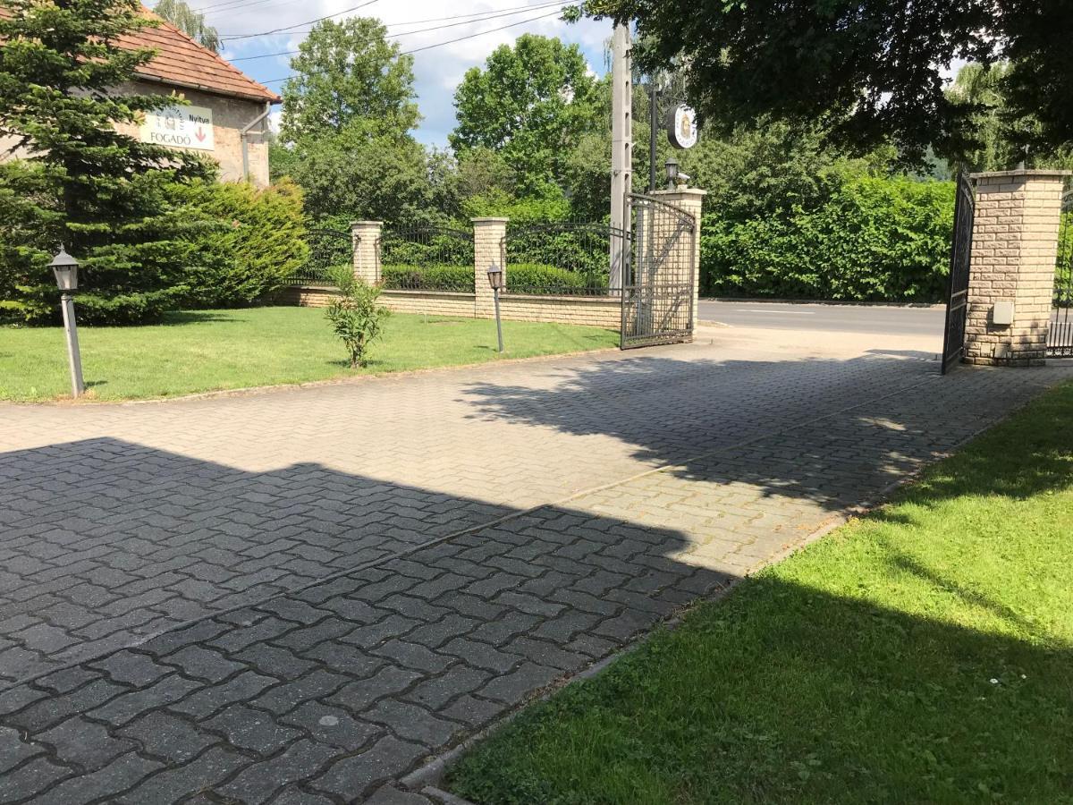 Szent Istvan Fogado Hotel Nagymaros Zewnętrze zdjęcie